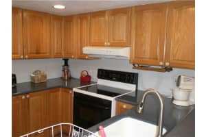 4210 SW 70th Terrace, Davie, FL 33314, Sold 01/04/16