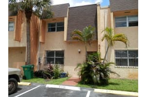 5843 Blueberry Ct, Lauderhill, FL 33313, Sold 12/17/15
