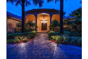 2353 SW 132nd Way, Davie, FL 33325, Sold 08/19/16