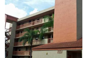 10227 NW 9th St Cir, Miami, FL 33172, Sold 02/17/16