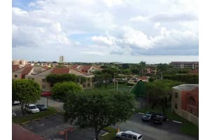 10227 NW 9th St Cir, Miami, FL 33172, Sold 02/17/16