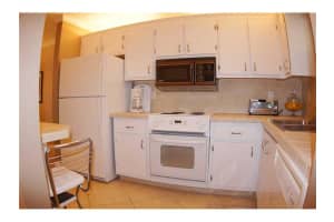 3655 NE 32nd Ave #116b, Fort Lauderdale, FL 33308, Sold 04/22/16