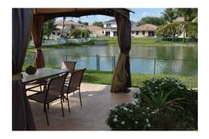 7939 S Silverado Cir, Hollywood, FL 33024, Sold 03/21/16