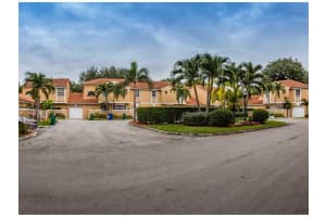 11303 Lakeview Dr, Coral Springs, FL 33071, Sold 05/13/16