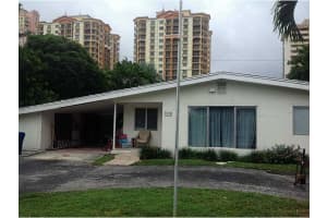 1930 NE 32nd Ave, Fort Lauderdale, FL 33305, Sold 04/01/16