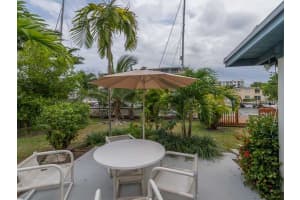 1612 SE 14th St, Fort Lauderdale, FL 33316, Sold 08/30/17