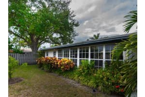 1612 SE 14th St, Fort Lauderdale, FL 33316, Sold 08/30/17