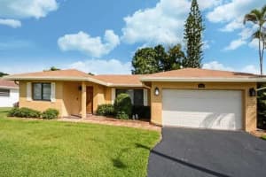 6390 NW 89th Ave, Tamarac, FL 33321, Sold 02/02/16