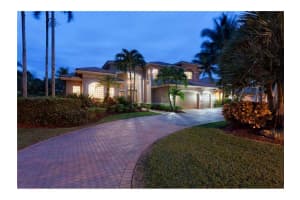 2901 W Lake Vista Cir, Davie, FL 33328, Sold 04/25/16