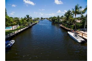 482 SE 1st Cir r13, Pompano Beach, FL 33060, Sold 01/12/17