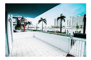 7928 East Dr, North Bay Village, FL 33141, Sold 06/01/16