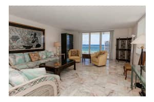 1 Las Olas Cir, Fort Lauderdale, FL 33316, Sold 10/07/16