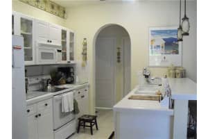 11576 NW 5th St, Coral Springs, FL 33071, Sold 02/12/16