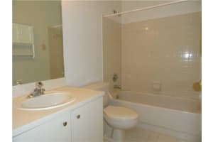 4229 SW 70th Terrace, Davie, FL 33314, Sold 03/11/16