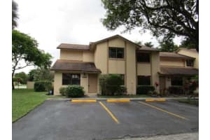 5240 Gate Lake Rd, Tamarac, FL 33319, Sold 07/28/16