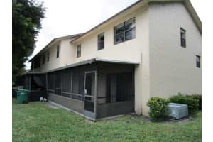 5240 Gate Lake Rd, Tamarac, FL 33319, Sold 07/28/16