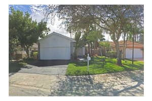 12440 SW 7th Pl, Davie, FL 33325, Sold 04/14/16