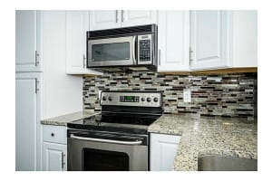 805 W Oakland Park Blvd APT E15, Wilton Manors, FL 33311, Sold 05/05/16