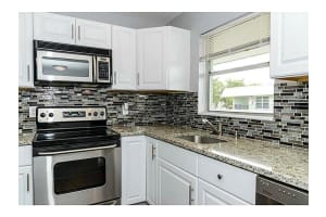 805 W Oakland Park Blvd APT E15, Wilton Manors, FL 33311, Sold 05/05/16