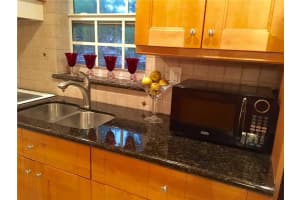 2404 NE 33rd Ave, Fort Lauderdale, FL 33305, Sold 03/31/16