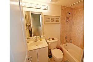 2660 NE 8th Ave, Wilton Manors, FL 33334, Sold 05/02/16