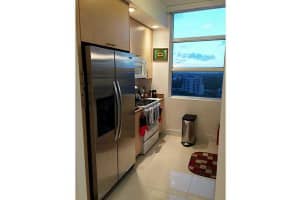 315 NE 3rd Ave, Fort Lauderdale, FL 33301, Sold 03/16/16