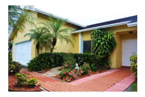 8240 SW 27th Pl, Davie, FL 33328, Sold 09/09/16