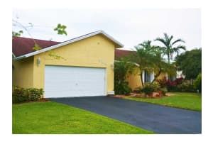 8240 SW 27th Pl, Davie, FL 33328, Sold 09/09/16