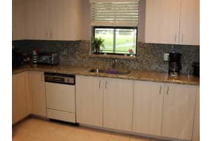 8164 Pine Cir, Tamarac, FL 33321, Sold 04/25/16