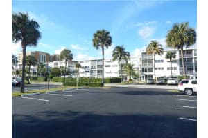 3211 NE 8th St, Pompano Beach, FL 33062, Sold 04/22/16