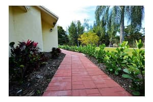 10870 SW 27th Ct, Davie, FL 33328, Sold 06/03/16