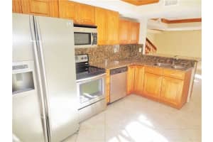 3295 NW 44th St, Oakland Park, FL 33309, Sold 04/25/16