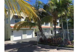 750 NE 7th Ave, Fort Lauderdale, FL 33304, Sold 08/25/16