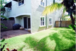 750 NE 7th Ave, Fort Lauderdale, FL 33304, Sold 08/25/16