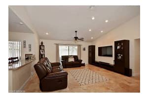 878 NW 107th Ln, Coral Springs, FL 33071, Sold 04/15/16