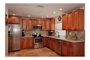 878 NW 107th Ln, Coral Springs, FL 33071, Sold 04/15/16