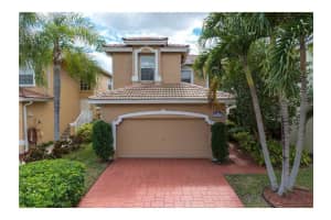 10374 NW 7th St, Coral Springs, FL 33071, Sold 07/01/16