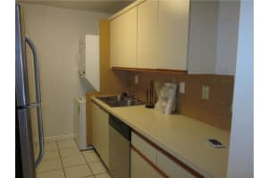 9302 SW 77th Ave APT B2, Miami, FL 33156, Sold 04/15/16