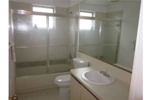 9302 SW 77th Ave APT B2, Miami, FL 33156, Sold 04/15/16