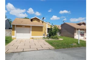 1010 SW 109th Ave, Pembroke Pines, FL 33025, Sold 06/28/16