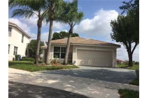 11701 SW 7th St, Pembroke Pines, FL 33025, Sold 08/08/16