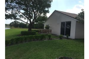 11701 SW 7th St, Pembroke Pines, FL 33025, Sold 08/08/16