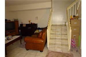 3295 NW 44th St APT 1, Oakland Park, FL 33309, Sold 11/23/16