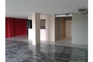 800 NE 195th St, Miami, FL 33179, Sold 01/20/17