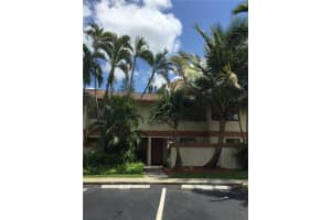 4324 SW 70th Terrace, Davie, FL 33314, Sold 06/03/16