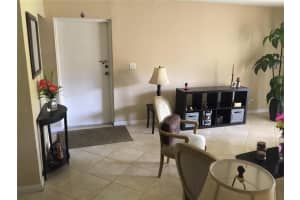 4019 N University Dr, Sunrise, FL 33351, Sold 10/20/16