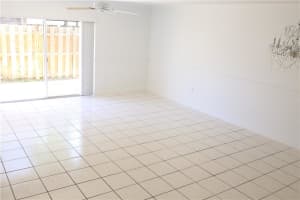 700 NW 108th Terrace, Pembroke Pines, FL 33026, Sold 08/18/16