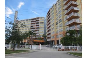 2025 NE 164th St, North Miami Beach, FL 33162, Sold 08/30/16