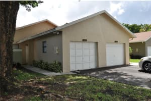 5382 Gate Lake Rd, Tamarac, FL 33319, Sold 10/18/16