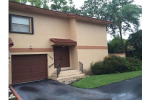 11236 SW 11th St, Pembroke Pines, FL 33025, Sold 02/03/17